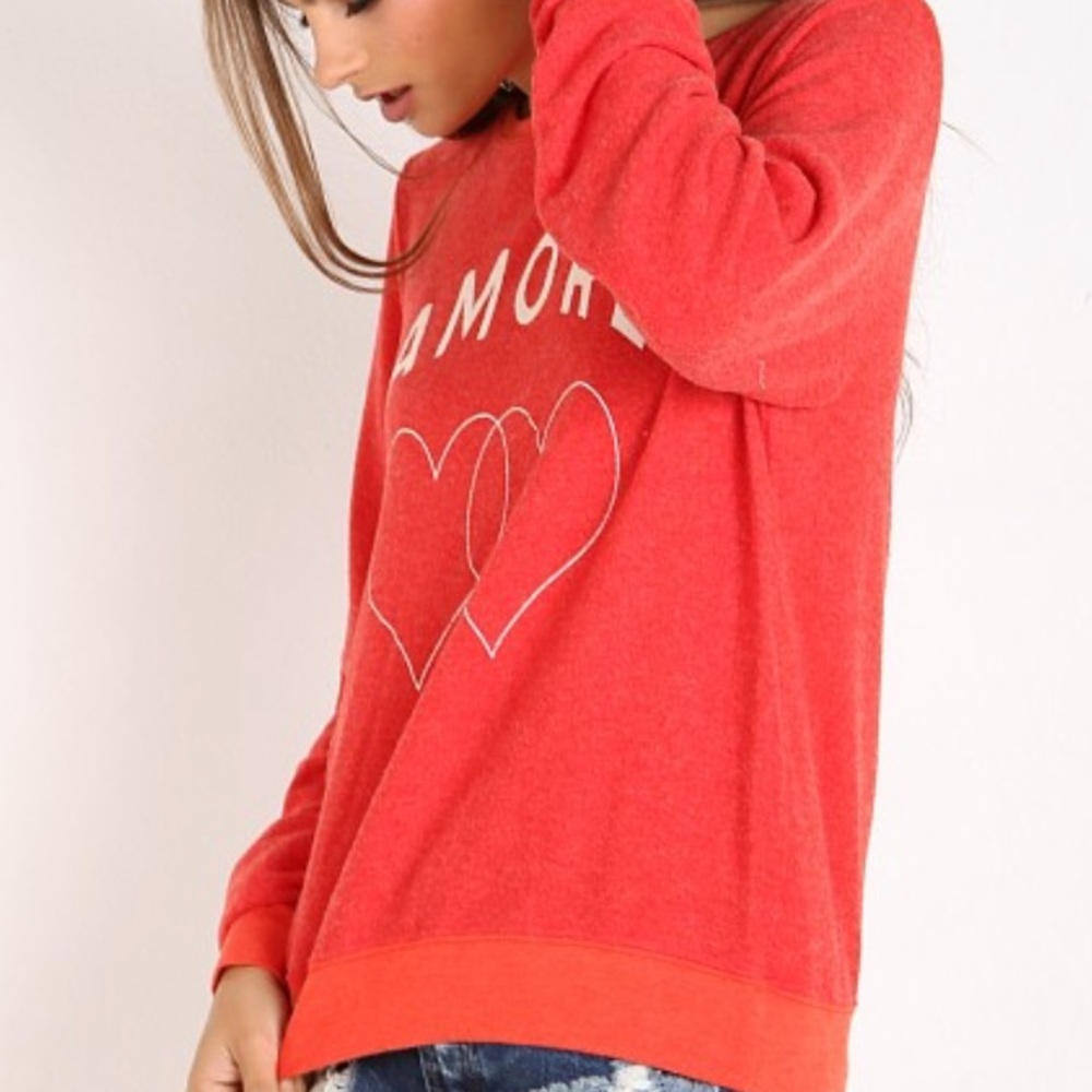 WILDFOX Baggy Beach Jumper Red Amore Heart Sweatshirt Medium - Picture 2 of 6